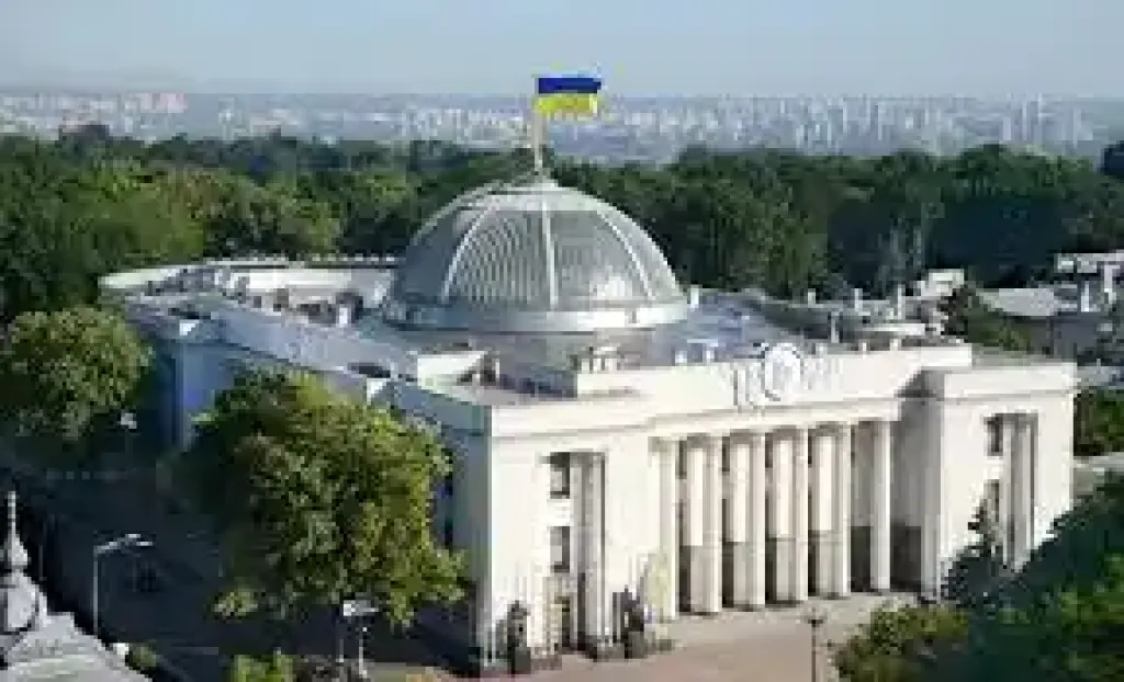 Рада повернула НАБУ та САП незалежність: законопроєкт президента підтримали 331 голосом