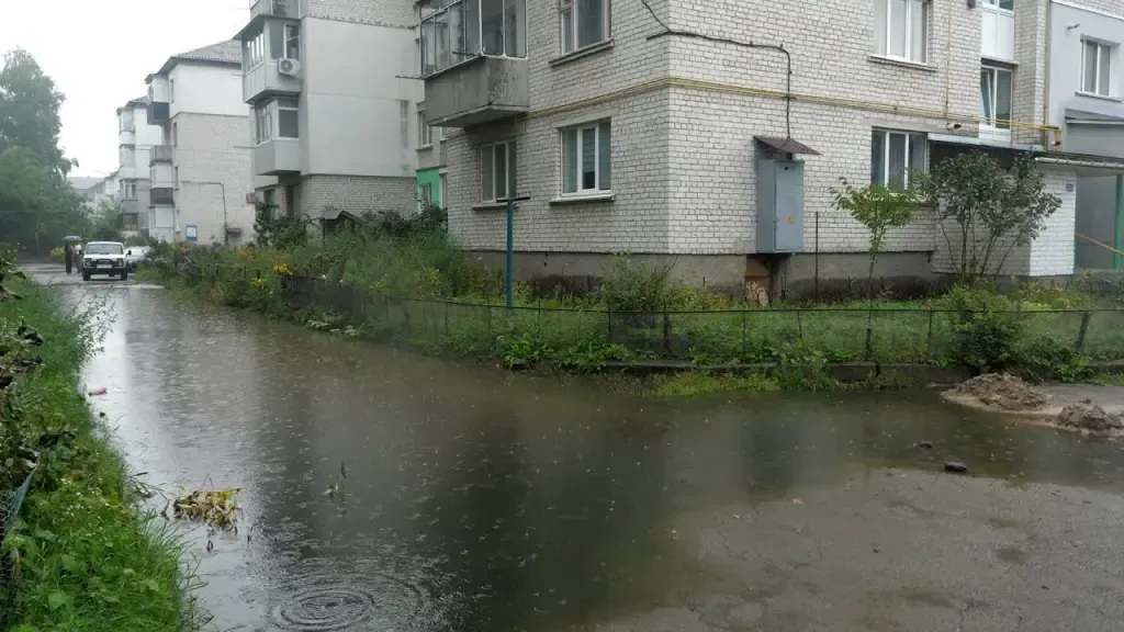 У Зарічанах під Житомиром мешканці вже два місяці живуть без каналізації