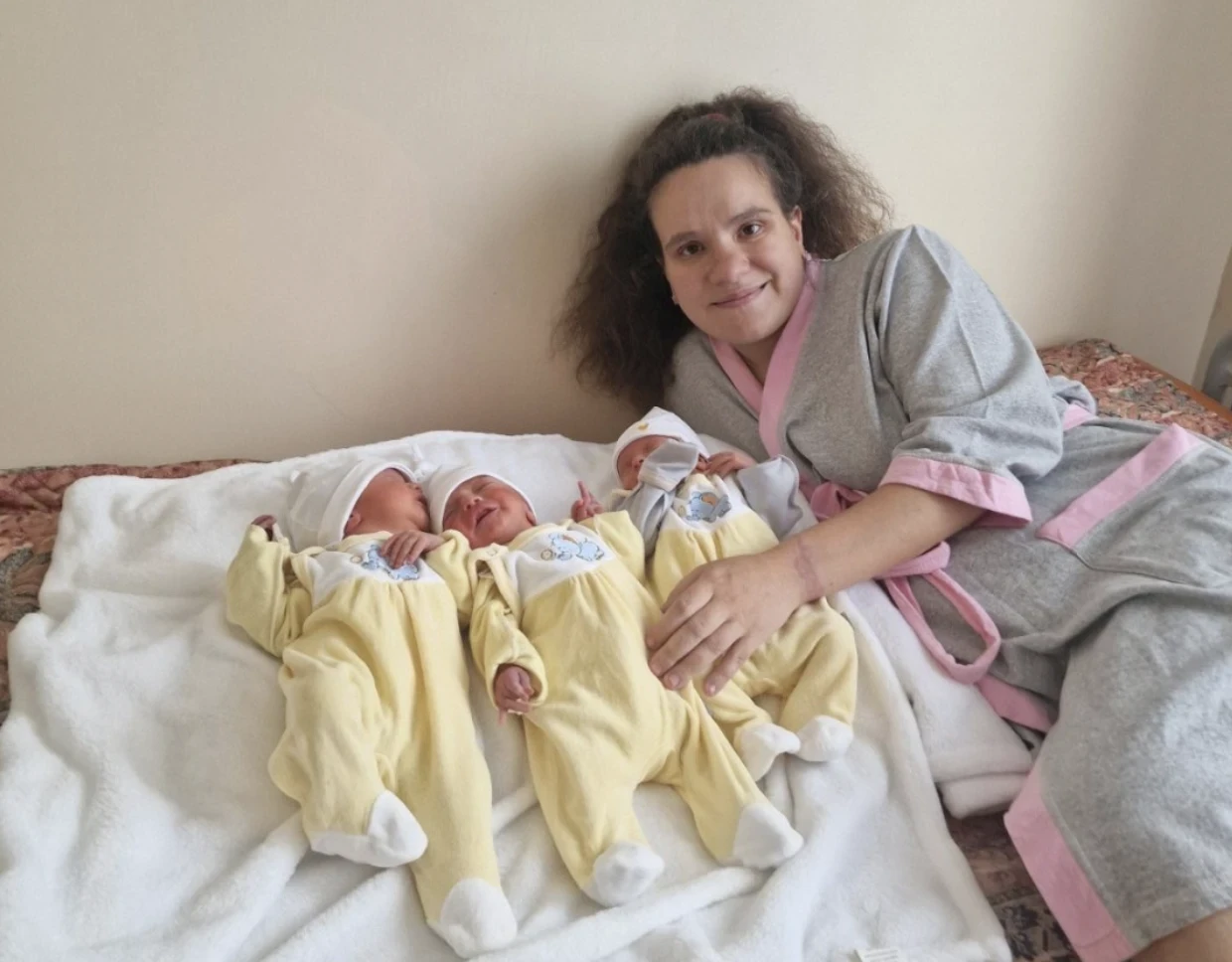У Житомирі народилася трійня: дві дівчинки та хлопчик