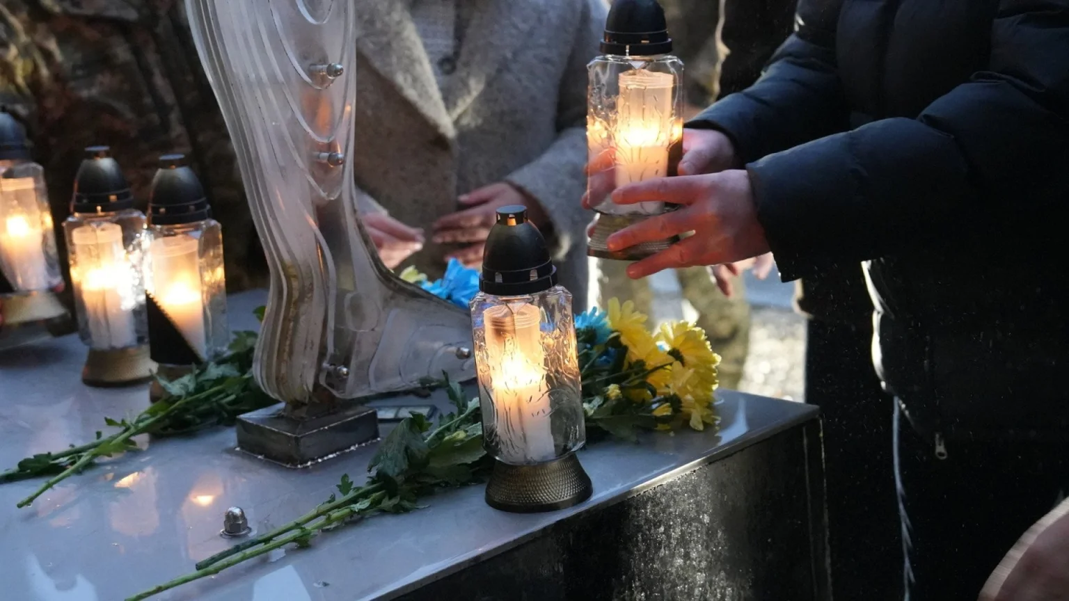 У центрі Житомира вшанували Героїв на День Гідності та Свободи