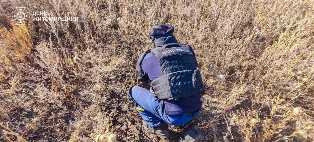 Сапери з Житомирщини щодня очищують Харківщину від небезпечних “подарунків” ворога