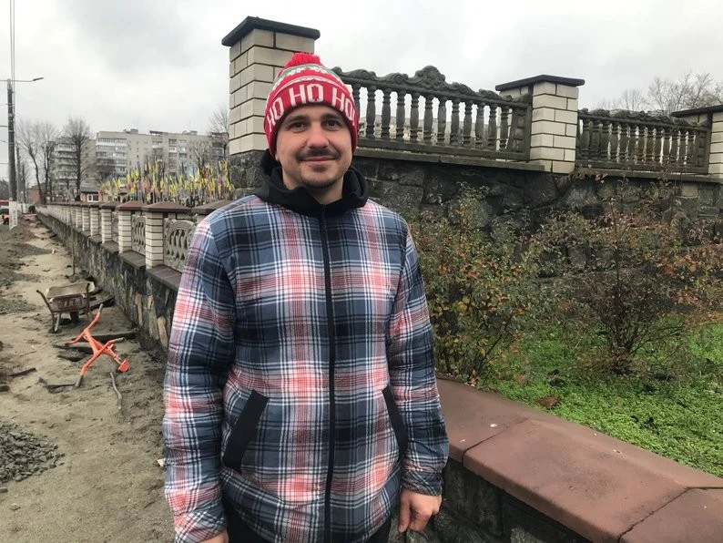 Тривалий ремонт на Селецькій: у Житомирі оновлюють тротуар біля військового кладовища