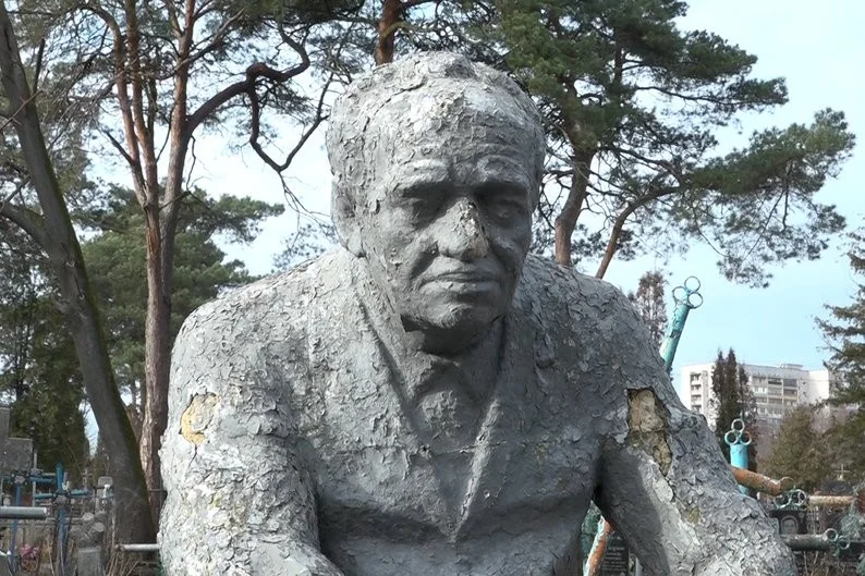 У Житомирі руйнується пам’ятник Борису Тену: кому довірять реставрацію