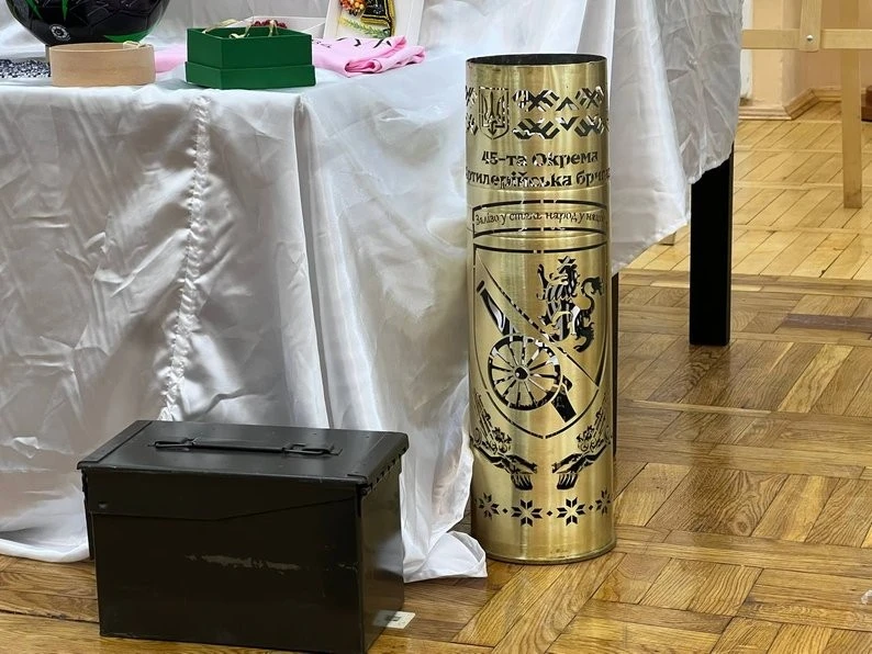 Житомир об’єднався заради військових: на благодійному вечорі “Дотик” зібрали понад 230 тисяч гривень для 45-ї бригади