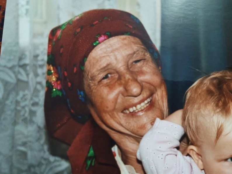 Житомирські родинні скарби: хустки, рушники та сорочки з історією понад півстоліття