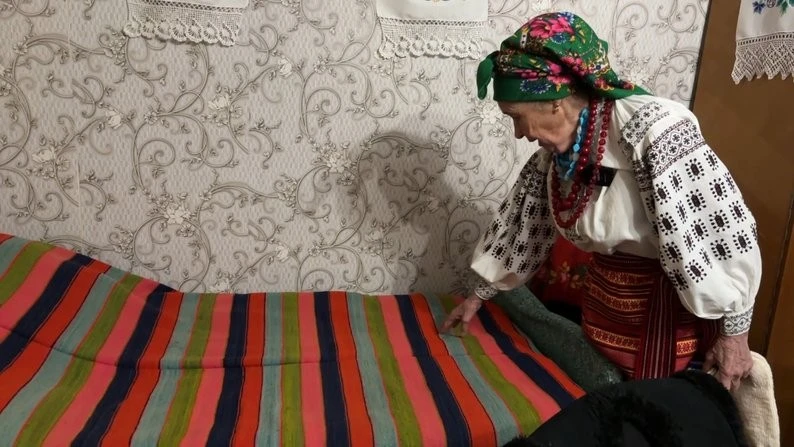 Житомирські родинні скарби: хустки, рушники та сорочки з історією понад півстоліття