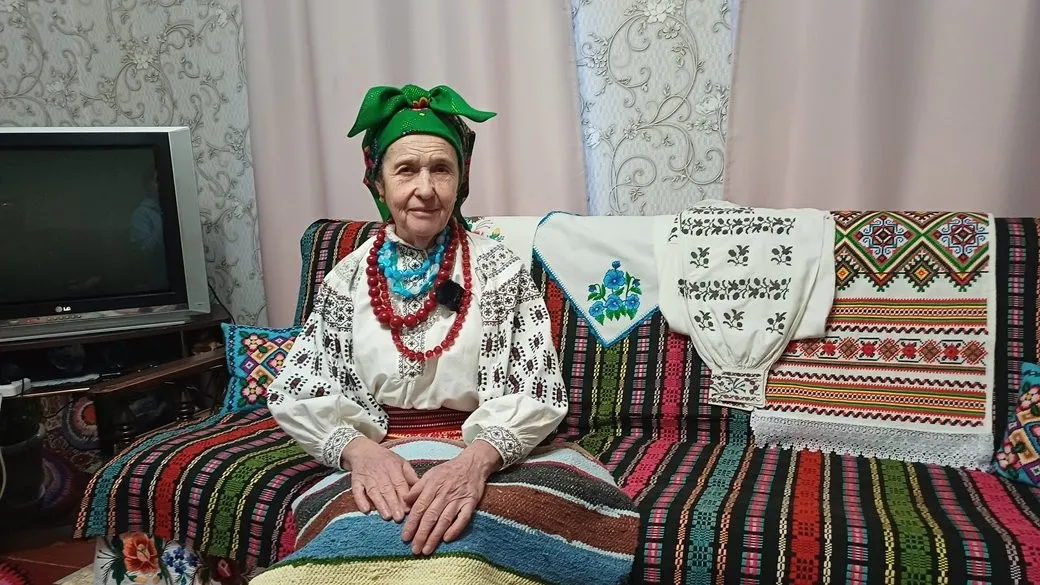 Житомирські родинні скарби: хустки, рушники та сорочки з історією понад півстоліття