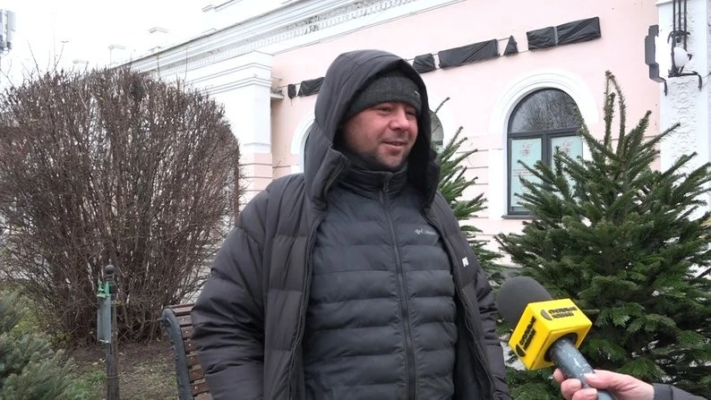 Ялинкові базари у Житомирі: від гілочок за 20 гривень до преміум дерев із Данії