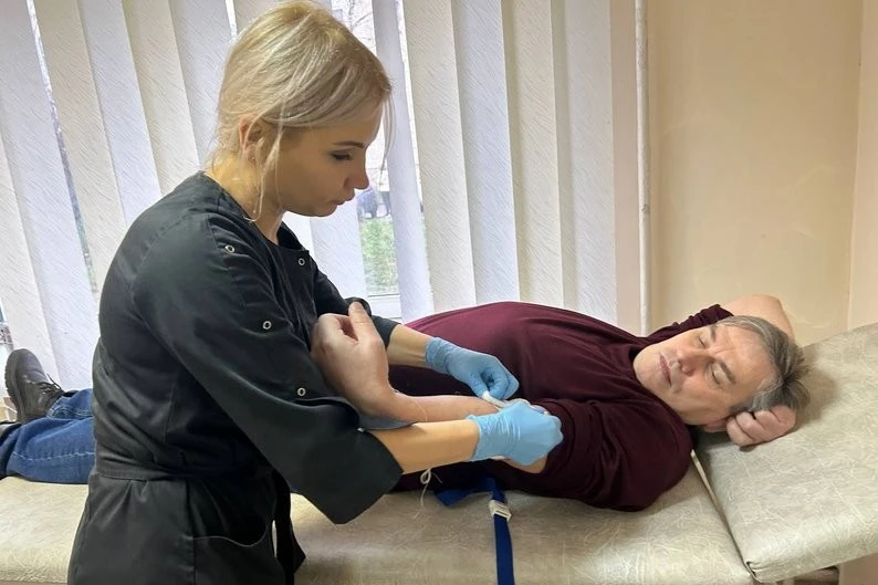 Житомирські студенти та викладачі взяли участь у донорській акції для фронтових шпиталів