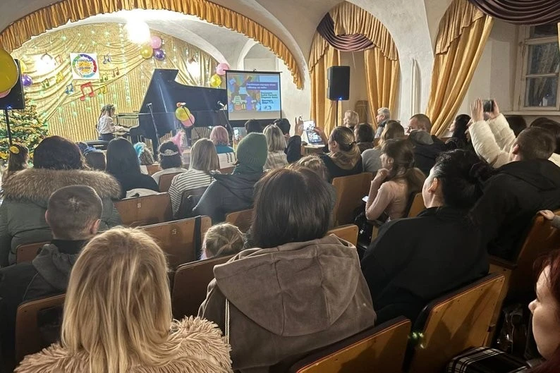 На допомогу ЗСУ:  у Бердичеві відбувся благодійний концерт фортепіанних ансамблів