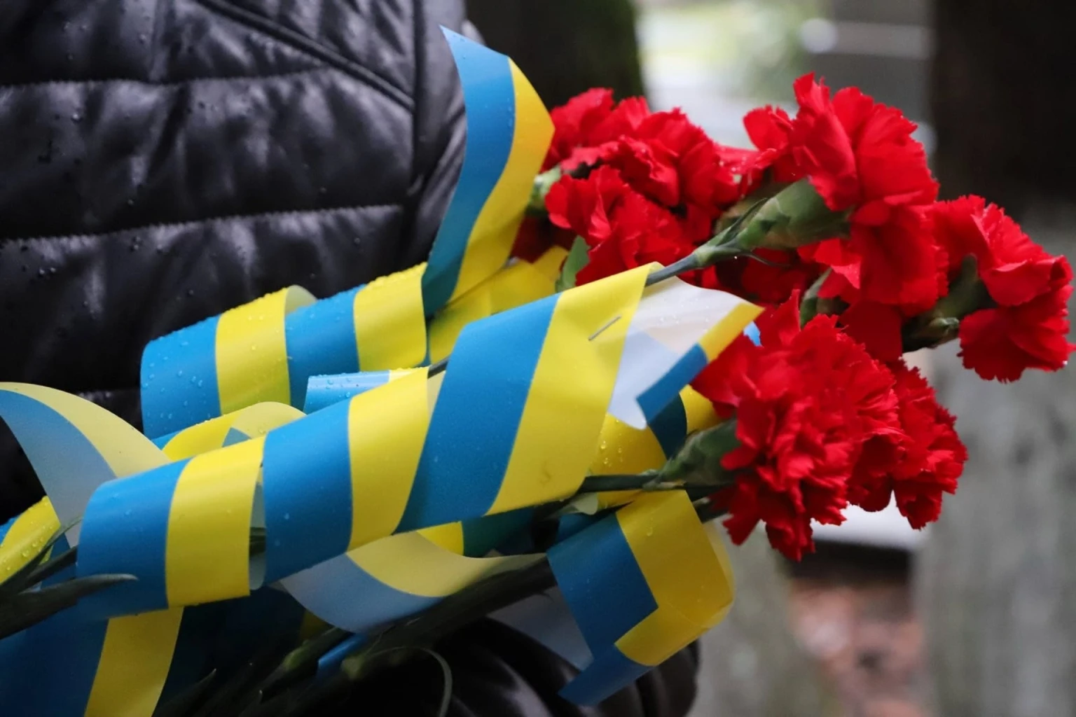 Житомирщина прощалася з Героєм: загинув сержант Петро Черниш