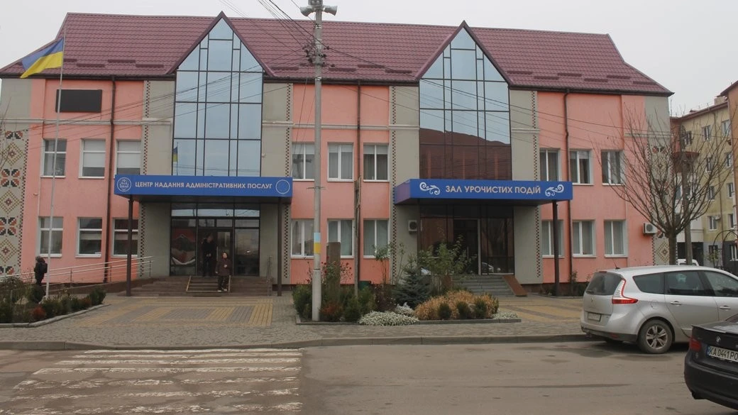 Олевська міськрада після тривалих дискусій погодила оренду зали ДРАЦС