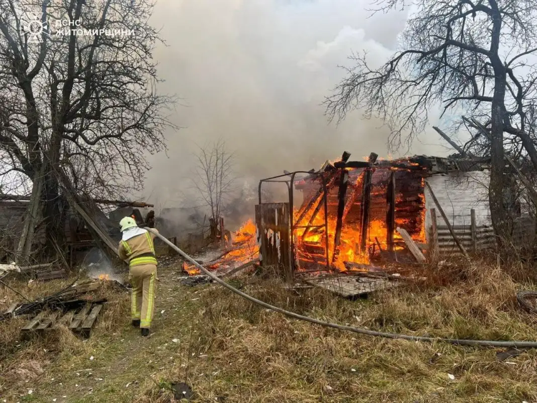 Денна пожежа в селі Новина на Коростенщині завершилася загибеллю чоловіка