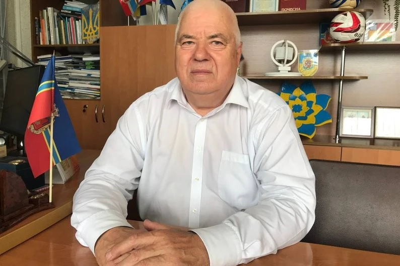 Коростенський ліцей №8 залишився без нового укриття: будівництво зупинилося через конфлікт сторін