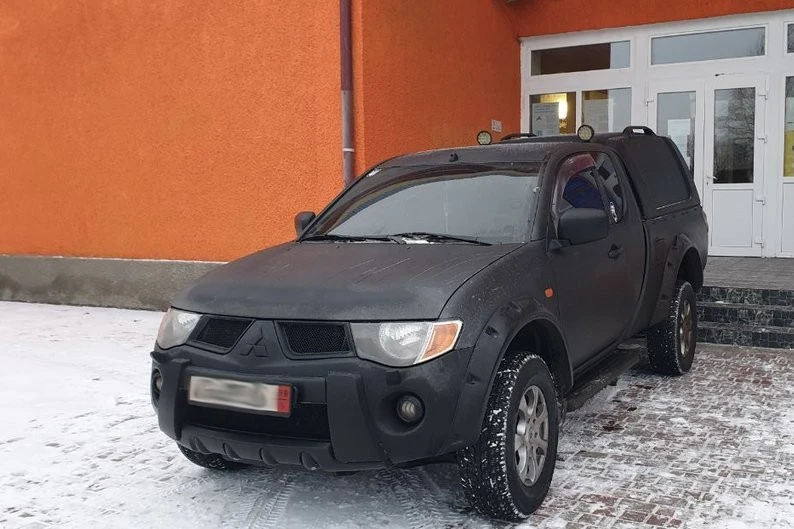 Вільшанська громада подарувала автомобіль своїм землякам на передовій