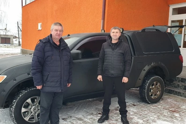 Вільшанська громада подарувала автомобіль своїм землякам на передовій