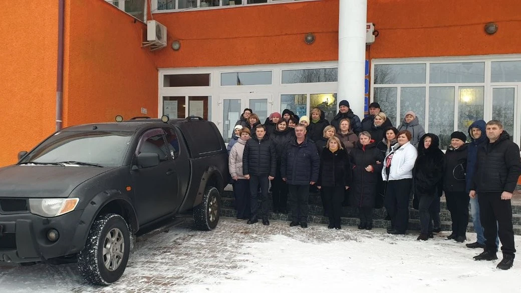 Вільшанська громада подарувала автомобіль своїм землякам на передовій