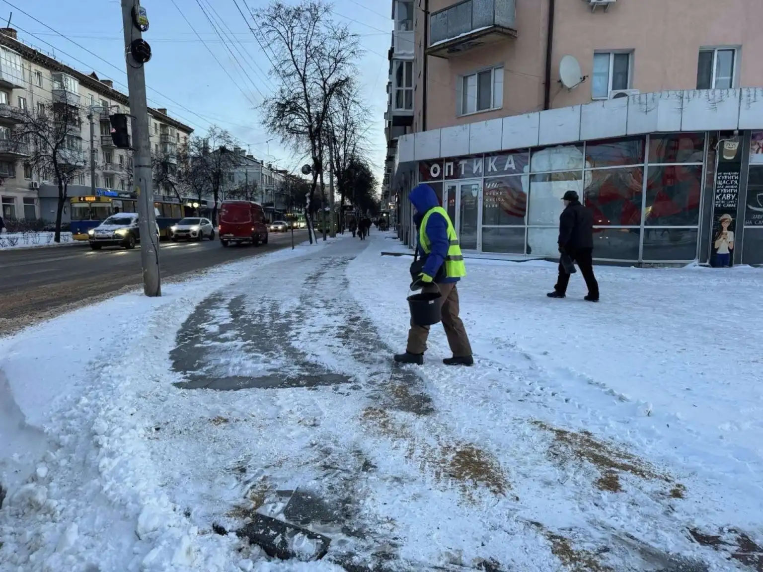 Житомир проти заметів: 22 одиниці техніки та понад 150 комунальників на вулицях
