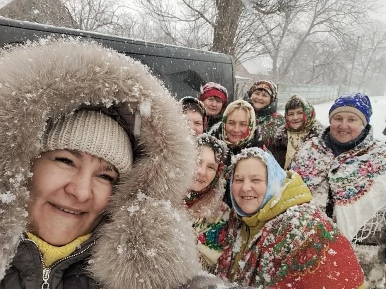 Колядка, що стала підтримкою фронту: громада на Житомирщині зібрала понад 120 тисяч гривень для військових