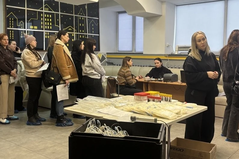 П’ять годин донорства: у Бердичеві зібрали десятки літрів крові для порятунку життів