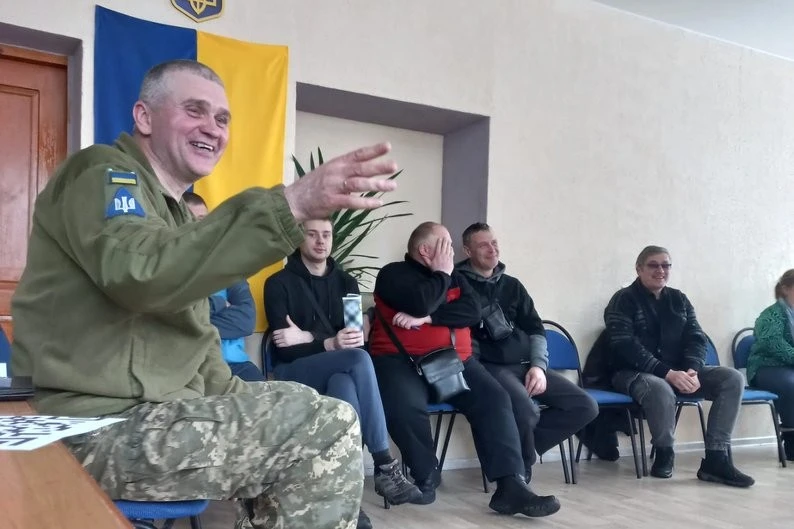 Вишкіл для цивільних: як на Житомирщині гартують навички національного спротиву
