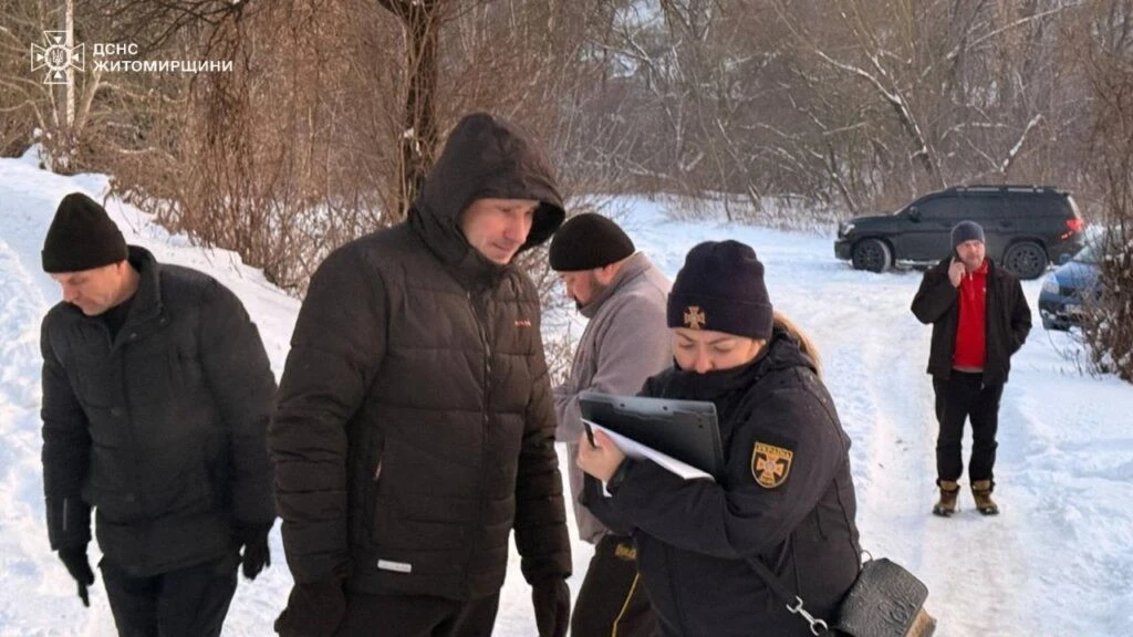 Вогонь ледь не знищив цілий квартал: деталі вечірньої пожежі у житловому секторі Житомира