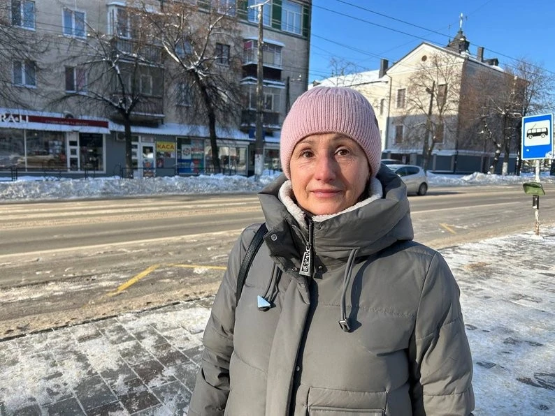 Сніг і крига паралізують зупинки Житомира: комунальники працюють над ліквідацією наслідків