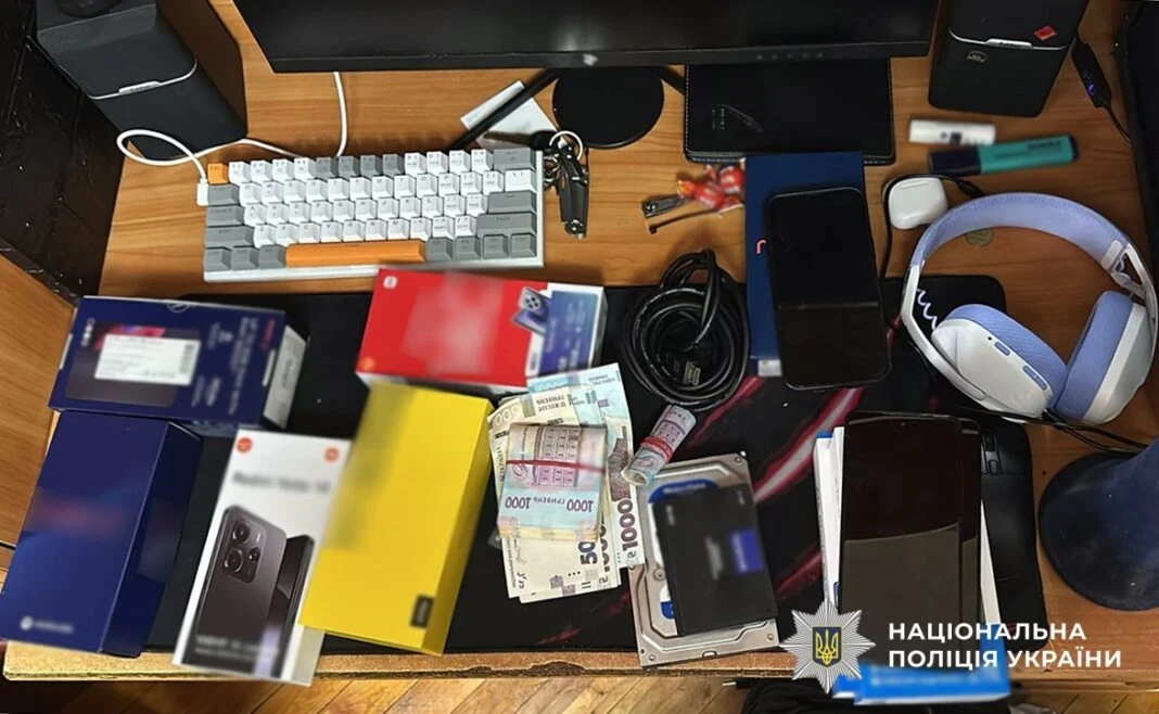 Мільйон на чужій довірливості: на Житомирщині судитимуть квартет юних кібершахраїв