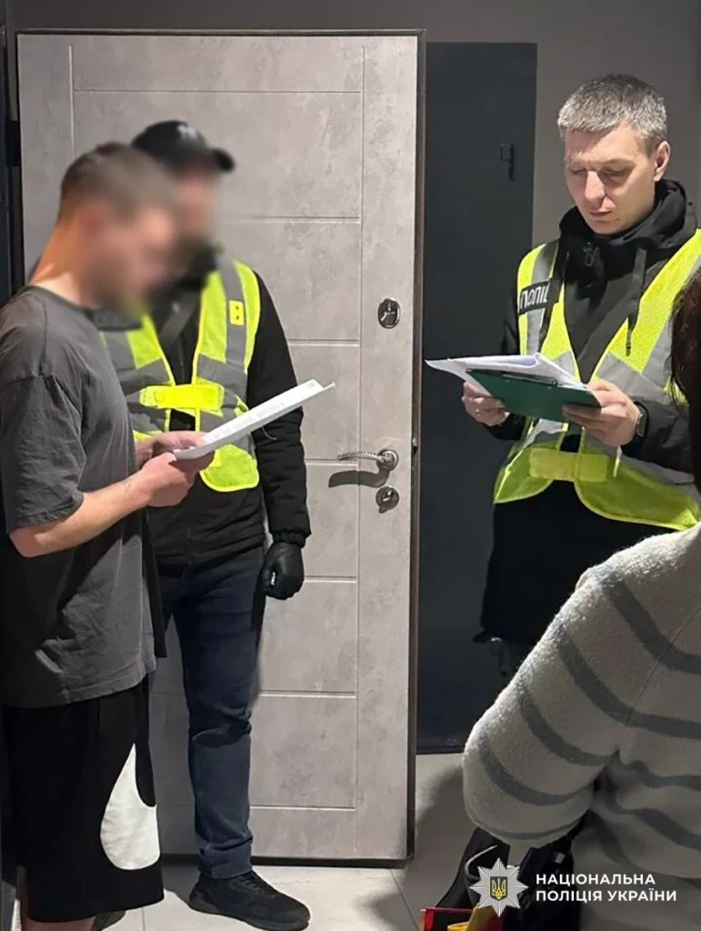 Мільйон на чужій довірливості: на Житомирщині судитимуть квартет юних кібершахраїв