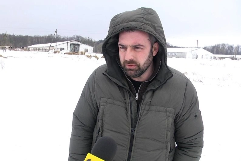 Блокада, озброєні люди та виснажена худоба: затяжне піке держпідприємства «Рихальське»