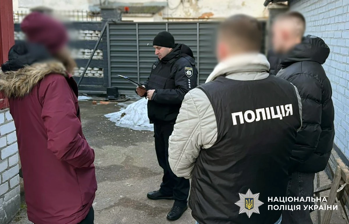 На Житомирщині викрили керівників благодійних фондів, які торгували статусом «водія-волонтера»