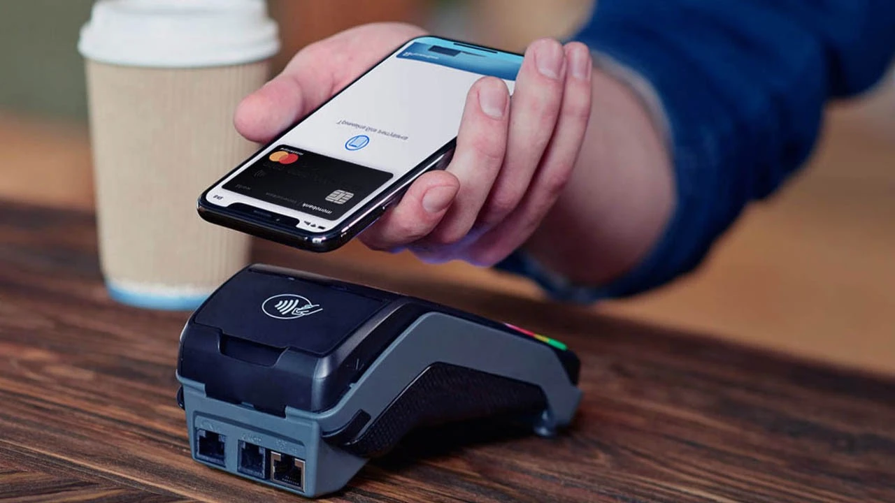 Підключення Apple Pay: як перетворити смартфон на цифровий гаманець
