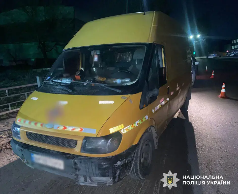 У Житомирі фургон Ford збив пішохода: деталі автотрощі на Параджанова