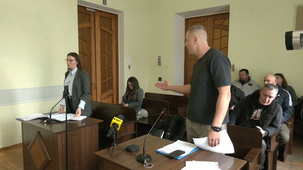 Берег Тетерева під судовим наглядом: до справи про забудову набережної долучили орендарів