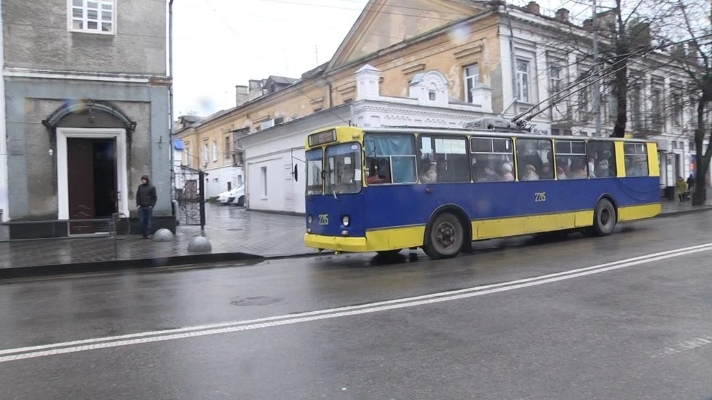 Великдень у Житомирі: посилена безпека, особливий графік транспорту та розваги для малечі