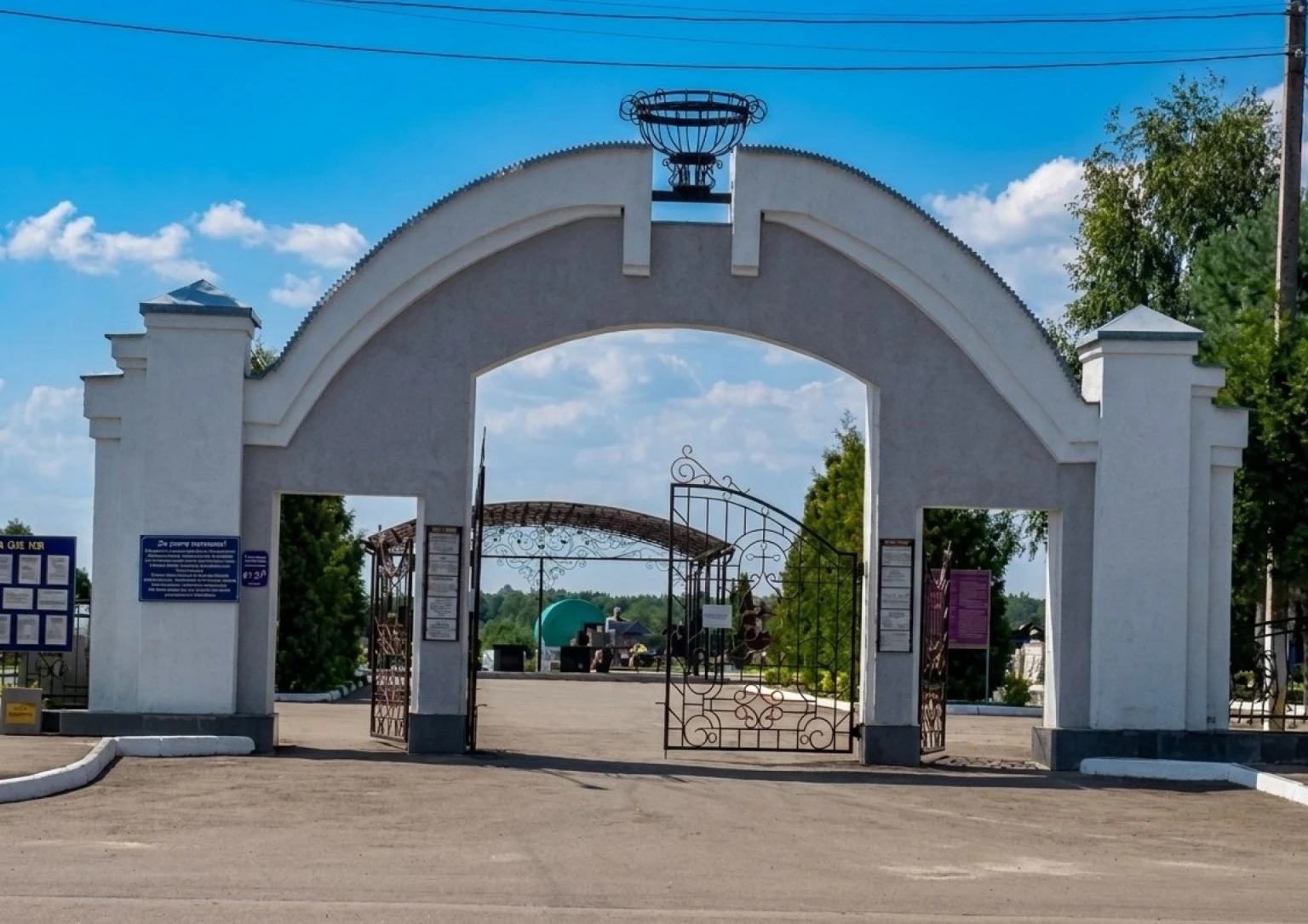 Підготовка до поминальних днів: у Житомирі впроваджують обмеження для транспорту
