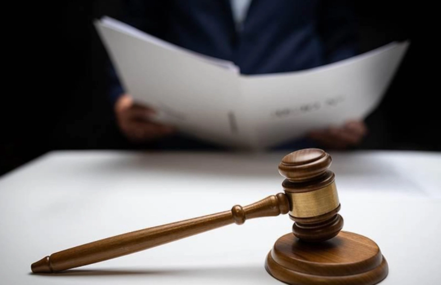 Мільйонні збитки на закупівлях: суд виніс вирок посадовиці зі Звягеля