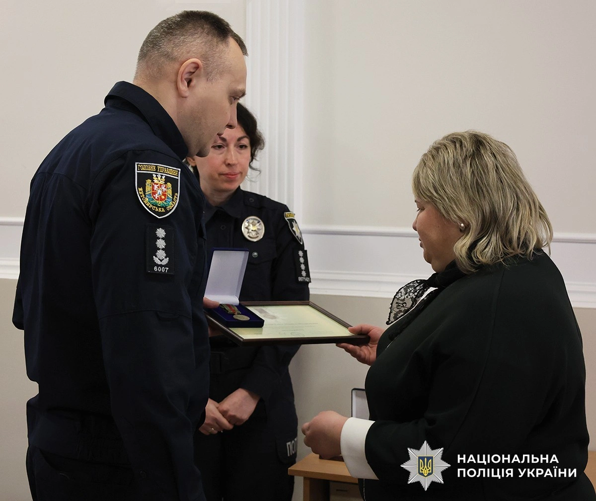 Пам’ять про відвагу: родини полеглих правоохоронців Житомирщини отримали державні нагороди