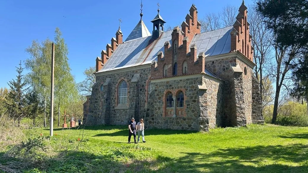 Неоготична перлина Городківки: де на Житомирщині побачити мощі Папи Римського