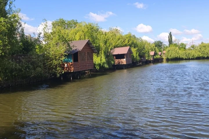 Стан води у Крошенському ставку: фахівці планують перевірку