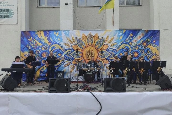 В Олевську на благодійному ярмарку зібрали 160 тисяч гривень для ЗСУ