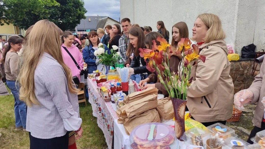 В Олевську на благодійному ярмарку зібрали 160 тисяч гривень для ЗСУ