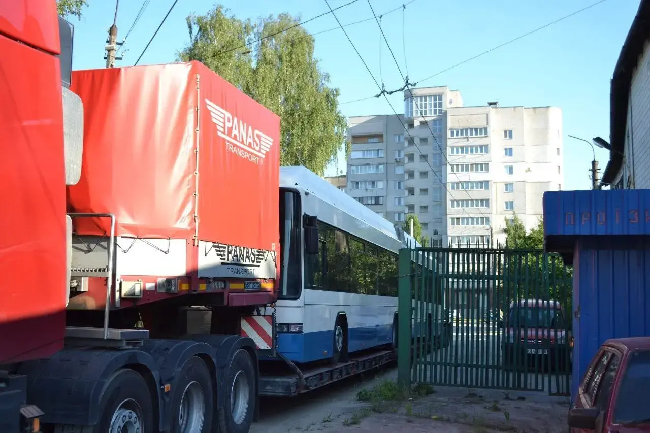 Швейцарська підтримка на колесах: ТТУ Житомира прийняло чергову пару містких тролейбусів