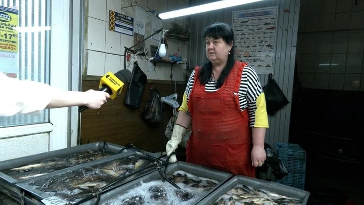 Ціни на живу рибу в Житомирі: скільки коштує кілограм на Житньому ринку