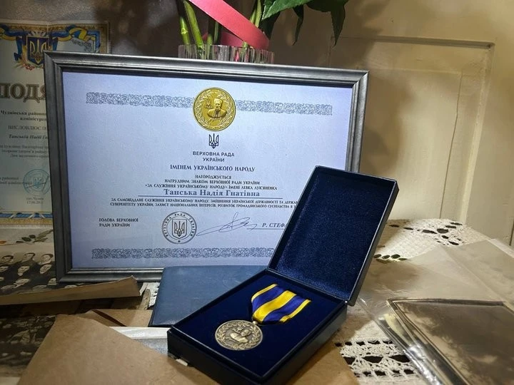 Сторічний ювілей акушерки Надії Танської: історія жінки, яка дарувала життя попри заборони лікарів
