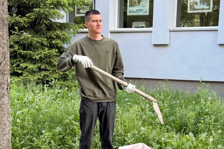 Замість пустиря — граніт і зелень: як грантові кошти та волонтери змінили локацію у середмісті Житомира